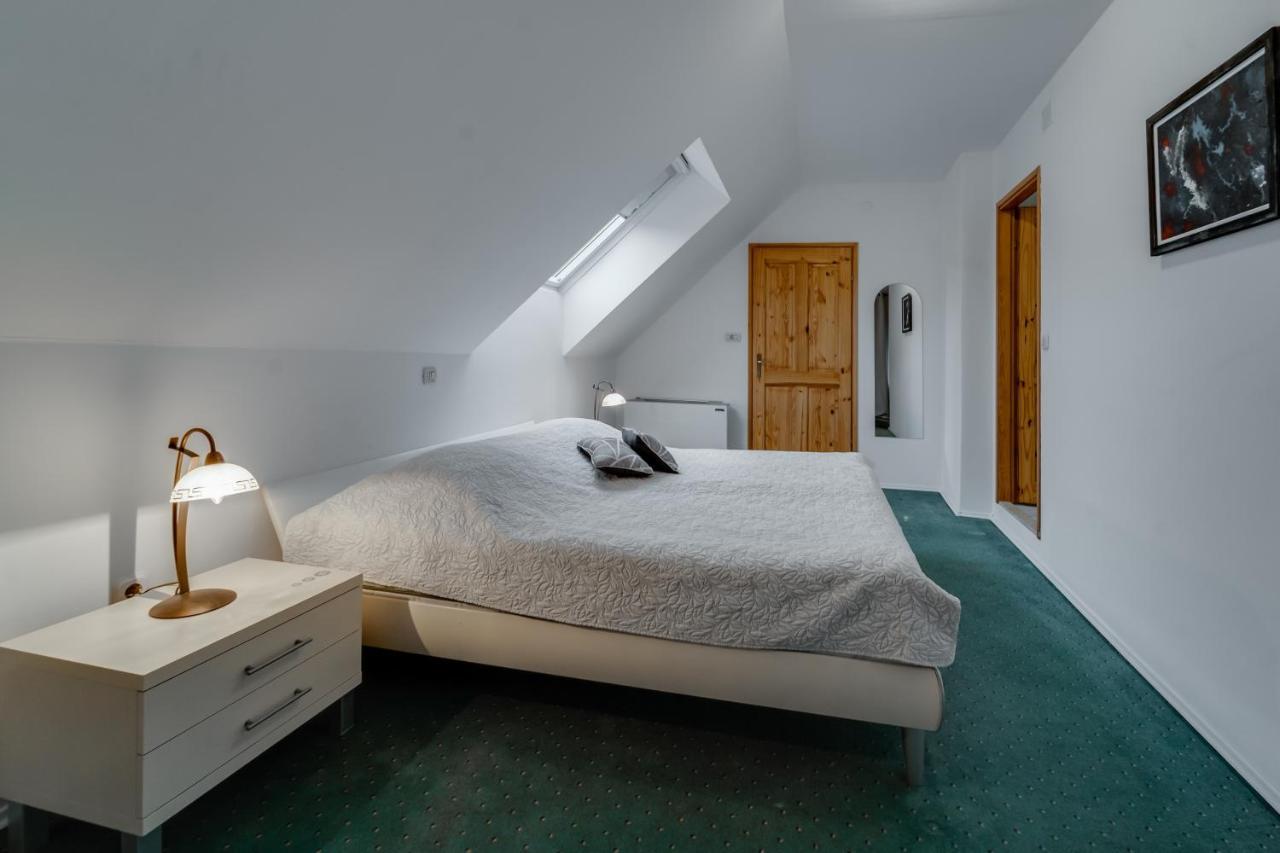 Sobe "Ela" Bed and Breakfast Fužine Εξωτερικό φωτογραφία
